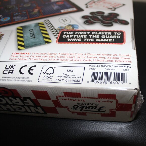 3/$55❤️Funko Five Nights At Freddy's NIGHT OF FRIGHTS! Board Game +4 Minifigures - Picture 14 of 16